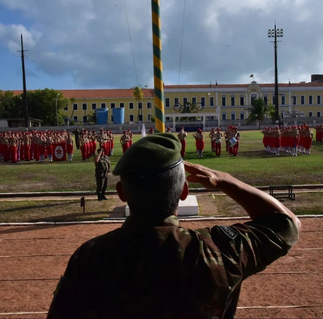 Comando da 10ª Região Militar Solenidade Alusiva ao Dia do Quadro