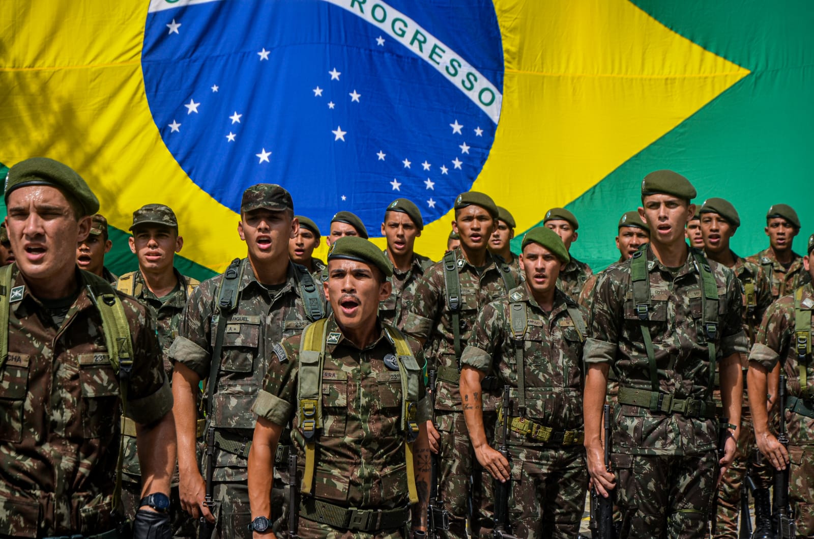 Cerimônia comemorou os 375 anos do Exército Brasileiro